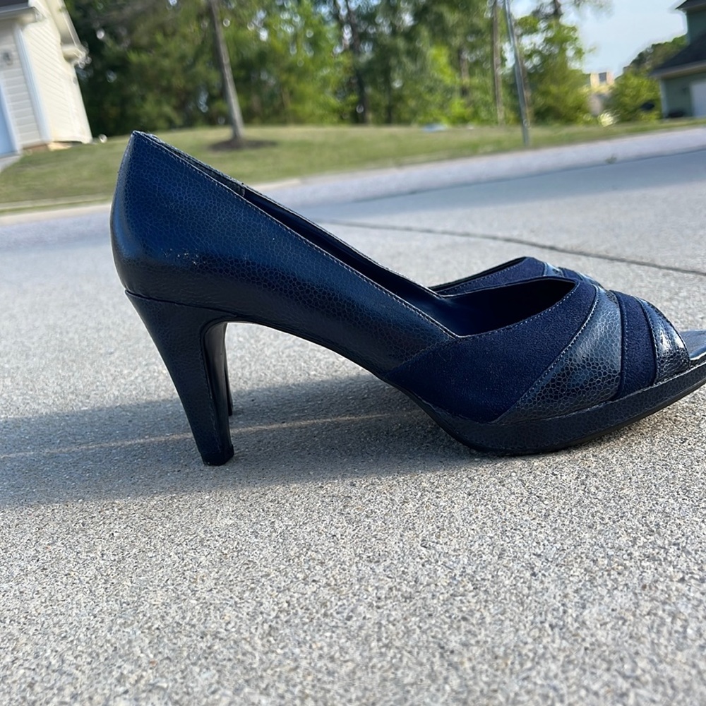 Vintage blue heels. Used 1-2 times.